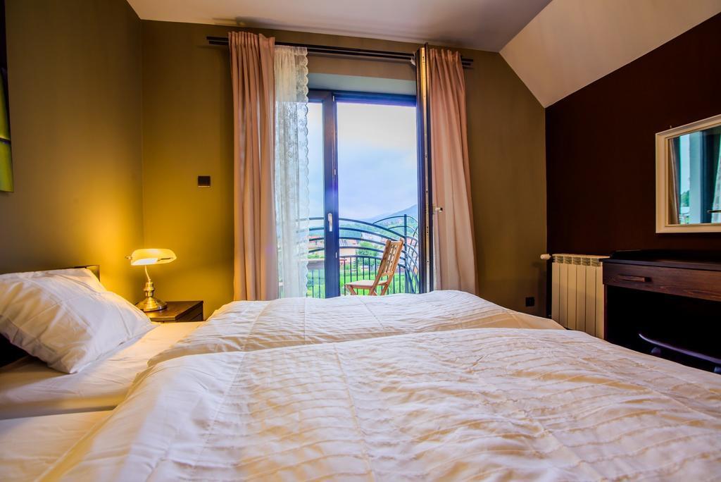 Bed and Breakfast Otulina Park Щавниця Екстер'єр фото