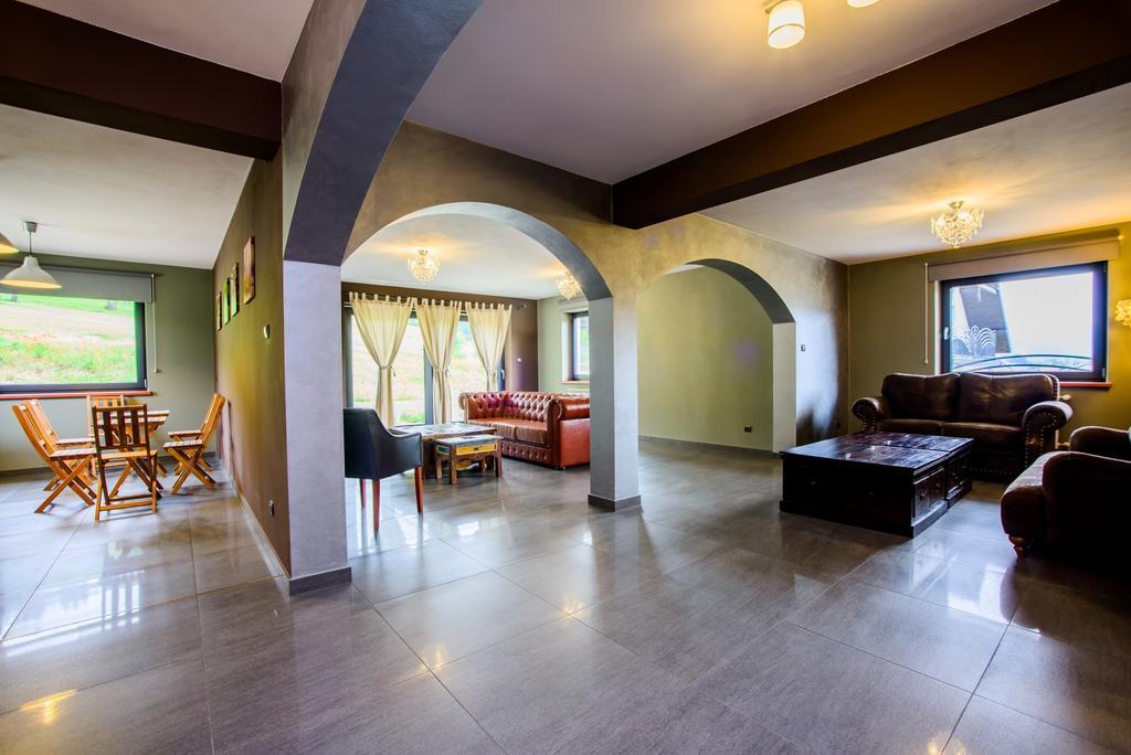 Bed and Breakfast Otulina Park Щавниця Екстер'єр фото